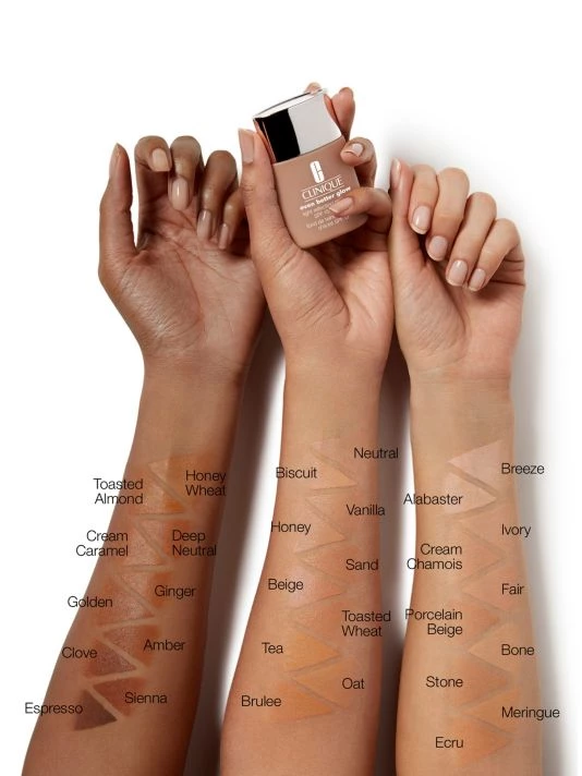 Clinique Even Better Glow Light Reflecting Makeup Broad Spectrum SPF 15 Biscuit - Image 2